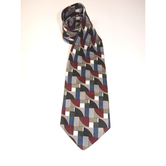 Manhattan Geometric Necktie Red Black Gray Pattern Made in USA 4" x 58" Vintage - Picture 1 of 4